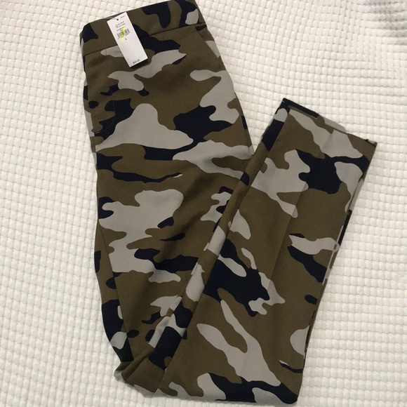 Banana Republic Factory Pants - NWT- Banana Republic - 0